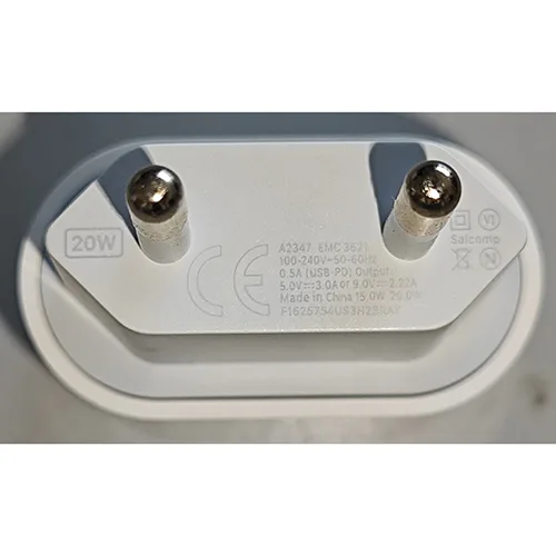 Power adaptor
