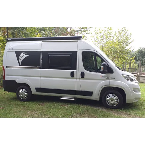 Passenger van / Light commercial vehicle