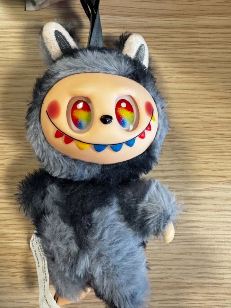 Peluche labubu the monster