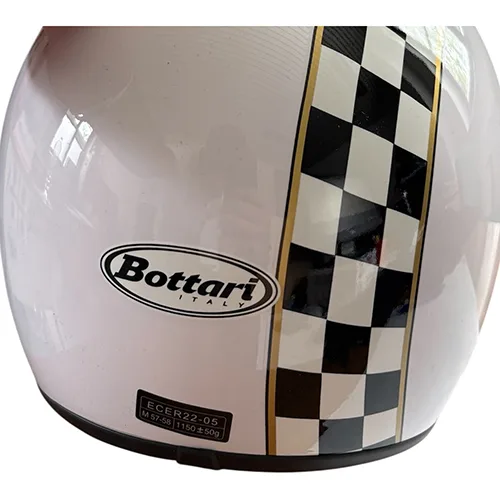 Motorcycle helmet