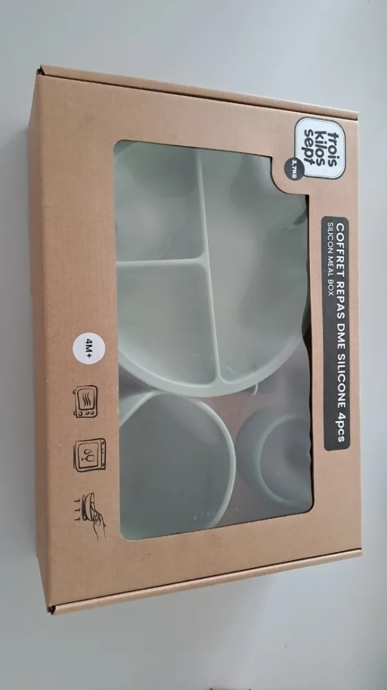 • produit : coffret repas en silicone enfant – 4 pièces- coloris vert
