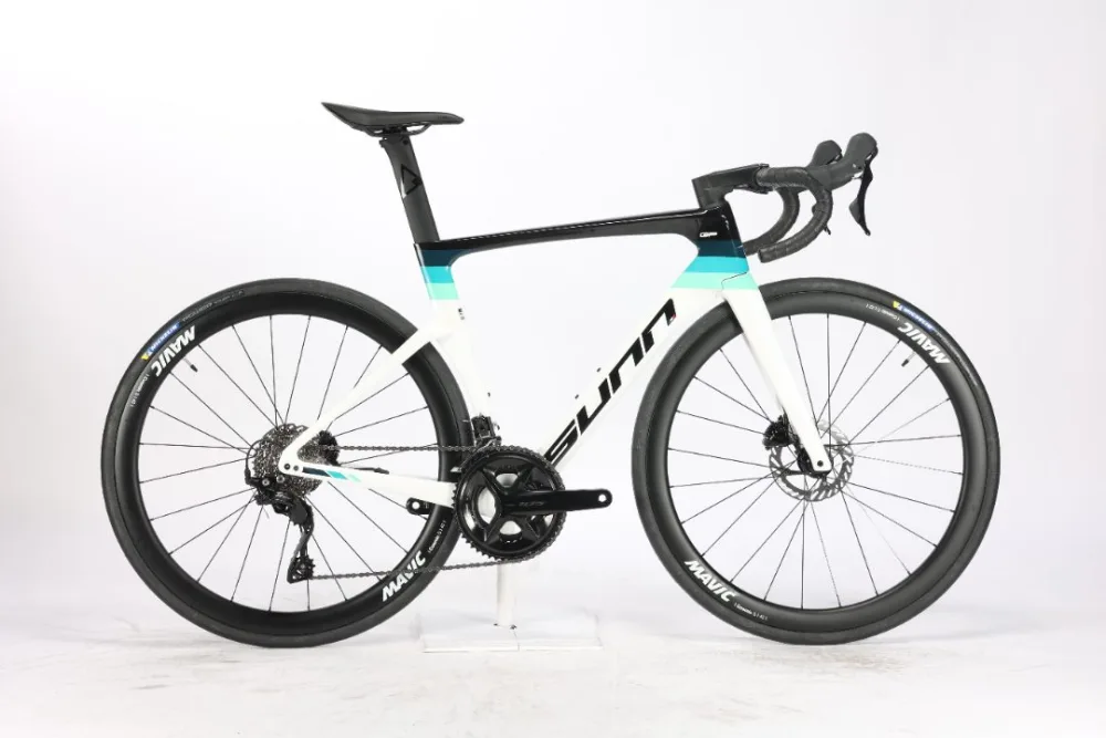 Vélos gp, asphalt et venture