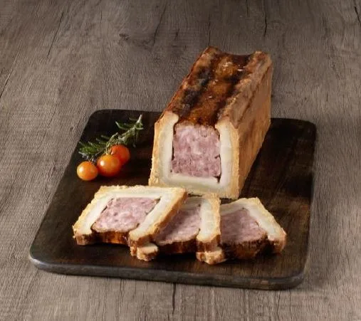 Pate croute vendu a la tranche au rayon traiteur charcuterie