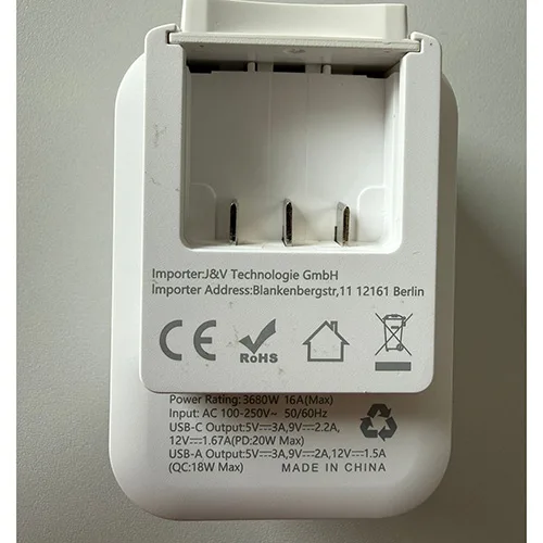 Travel adaptor set