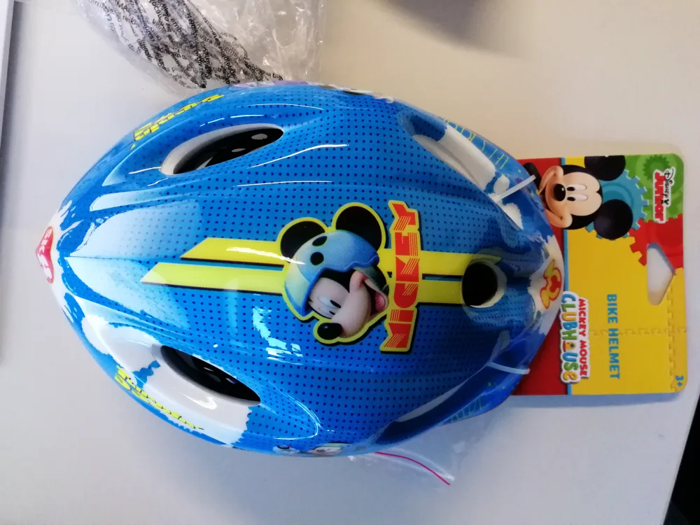 Bicycle helmet