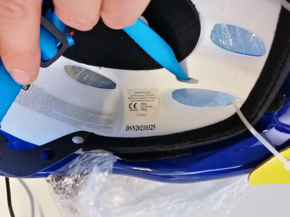 Bicycle helmet