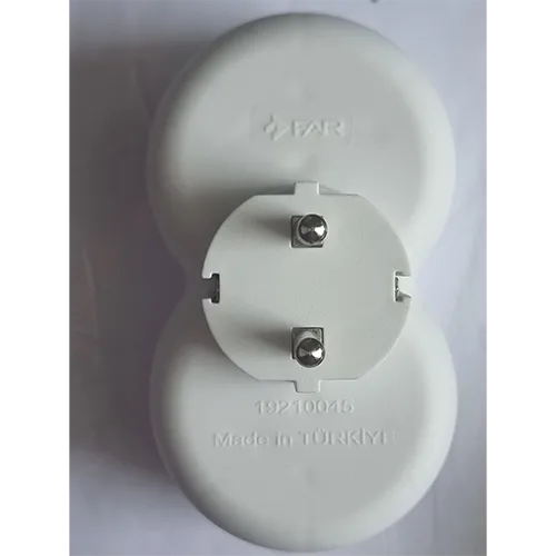 Double plug adaptor