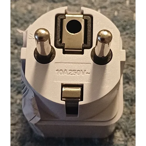 Travel adaptor