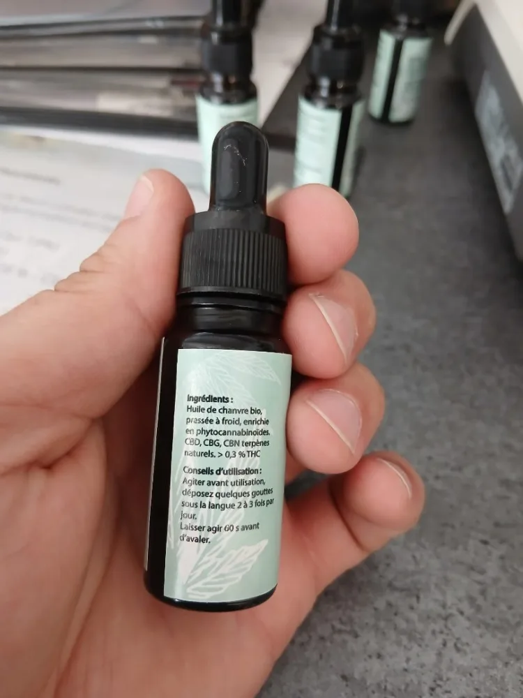 Huile de chanvre bio cbd