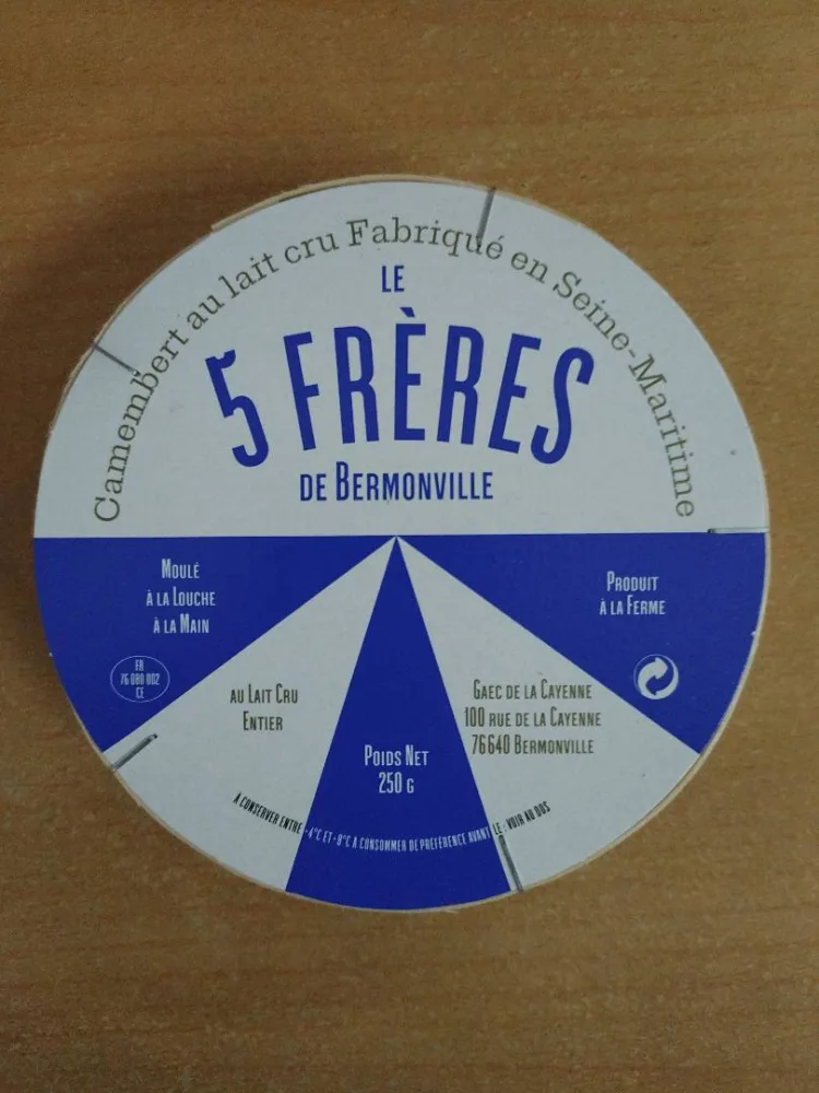 Camembert fermier au lait cru